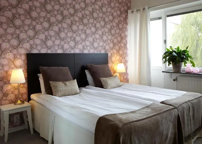 Riverside Stay At Hotel - Aengelholm